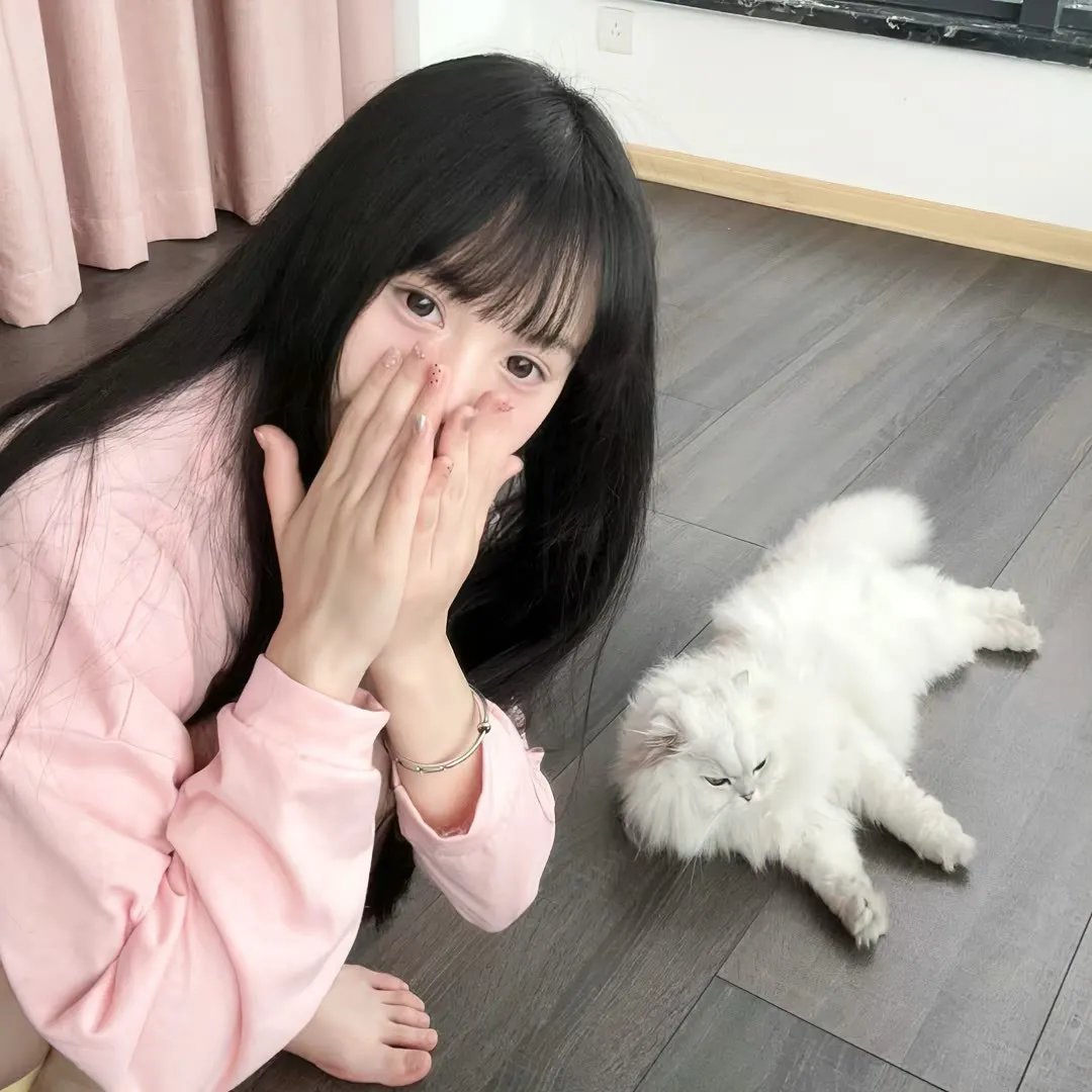 垃圾箱里的婴儿 海报